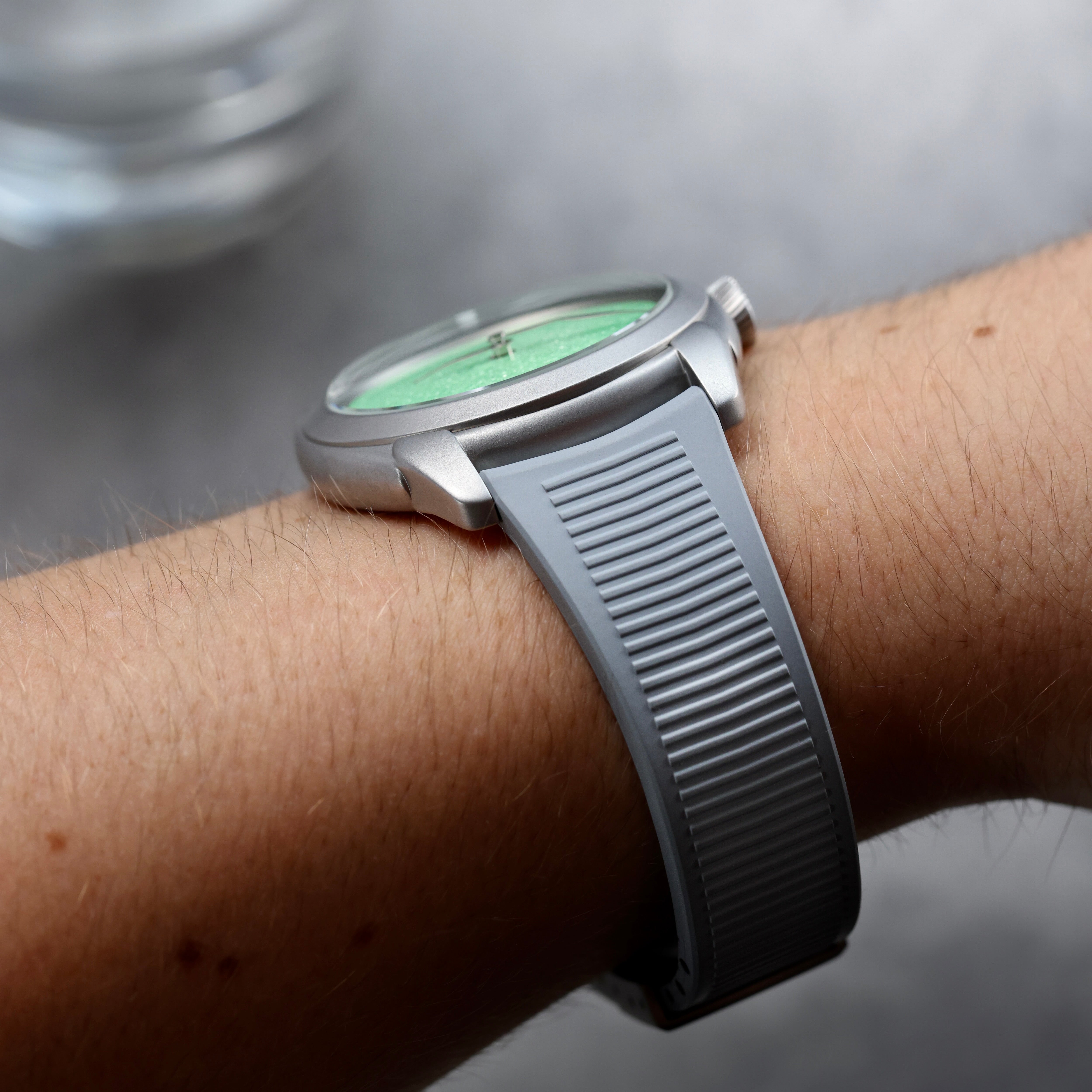 Oracle Time x Isotope Mercury Vitreous