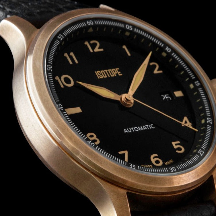 Old Radium ‘Black Ink Bronze’ x Espiral do Tempo – Isotope Watches