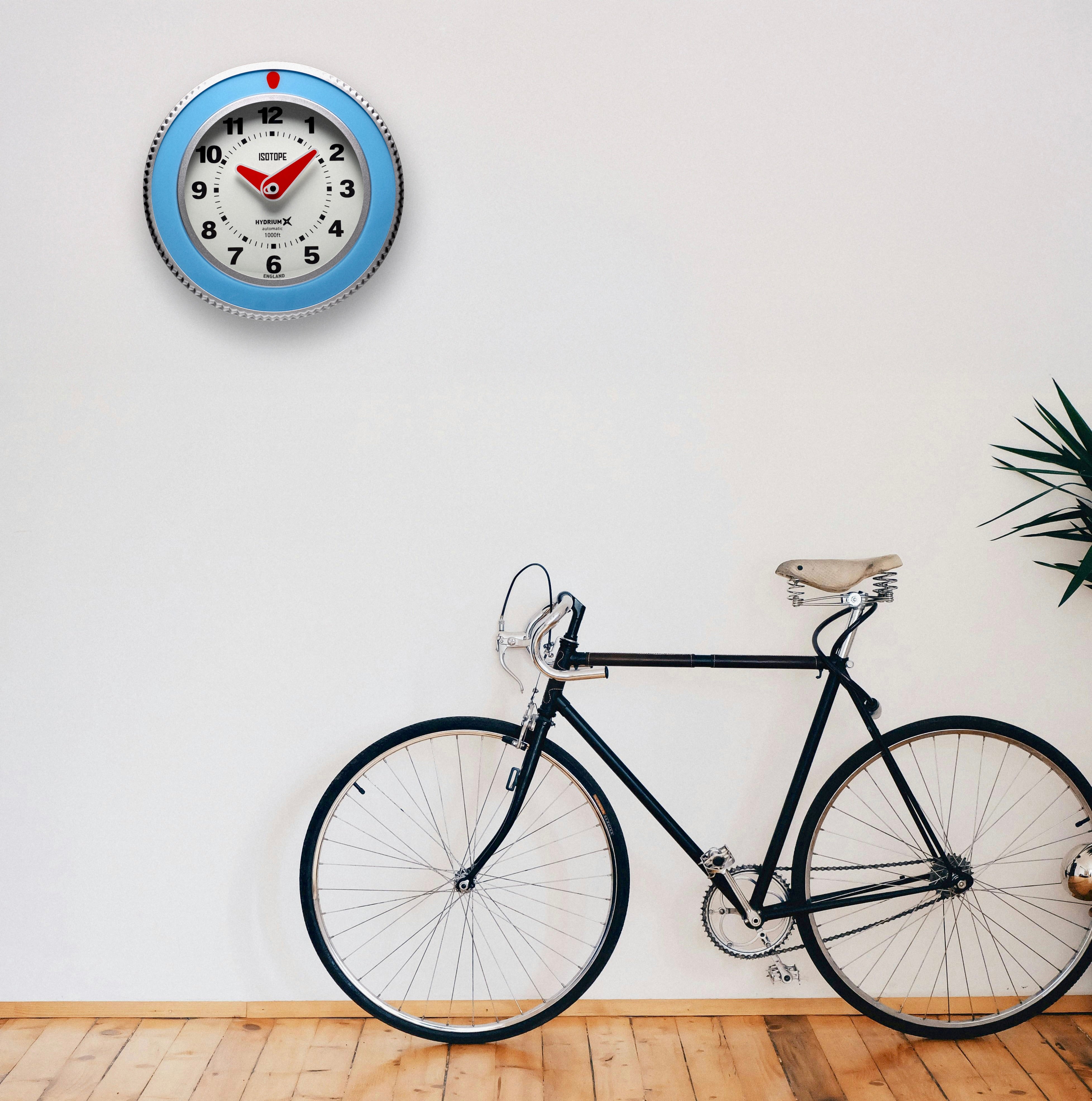 Wall Return and Exit Clock