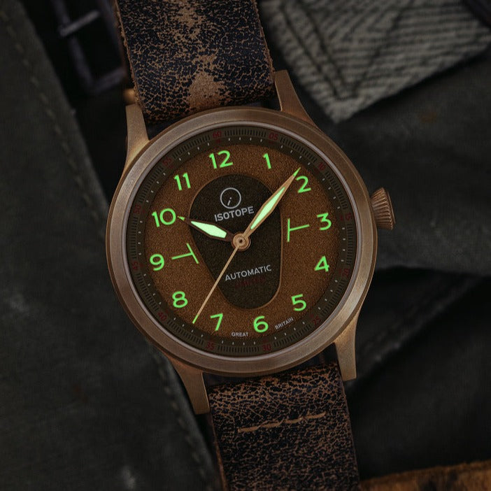 Old Radium Bronze Tobacco – Isotope Watches