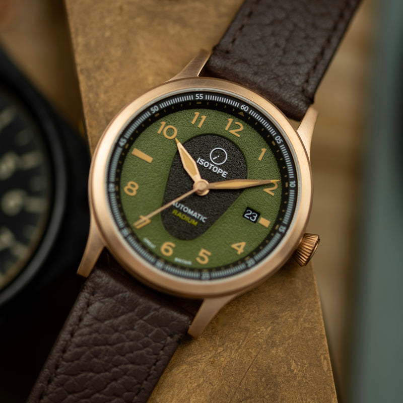 Old Radium Bronze Pilot – Isotope Watches