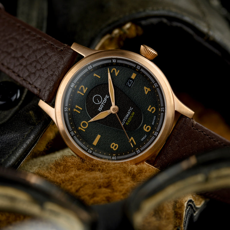Old Radium Bronze Pilot – Isotope Watches