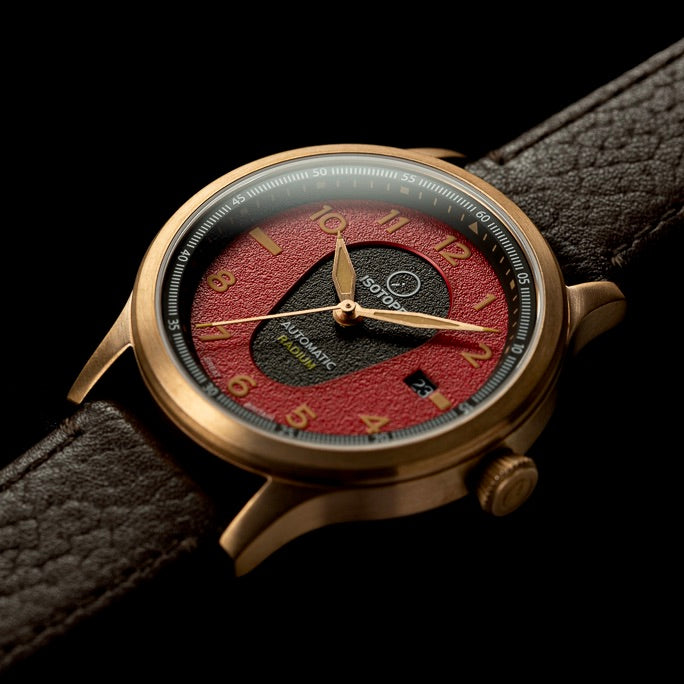 Old Radium Bronze Pilot – Isotope Watches